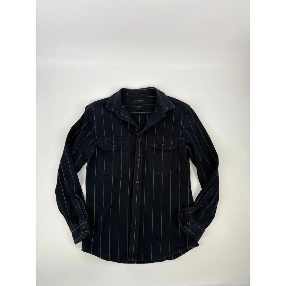 Men's Banana Republic Flannel (B39)
